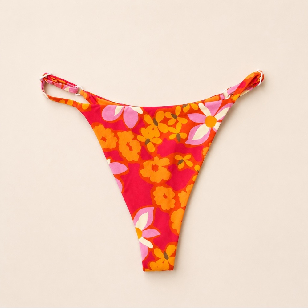 STONE FOX SWIM Isle Bikini Bottom in Lei Lei